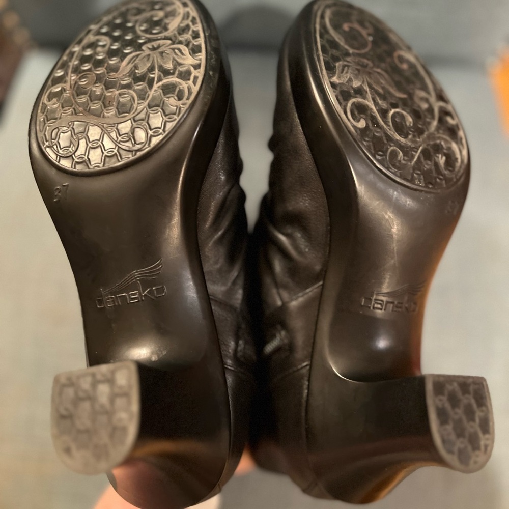 Dansko Buffy Ruched Leather Ankle Boots - Picture 8 of 10